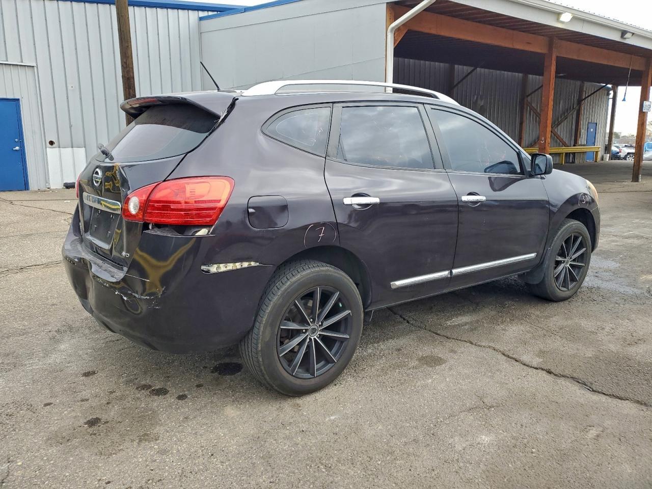 2015 Nissan Rogue Select S - Image 3