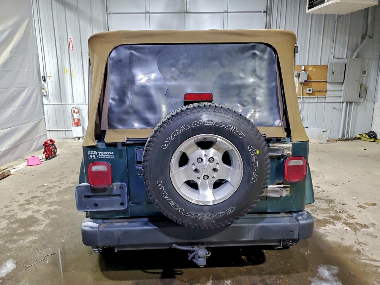 2001 Jeep Wrangler Sahara - Фото 6