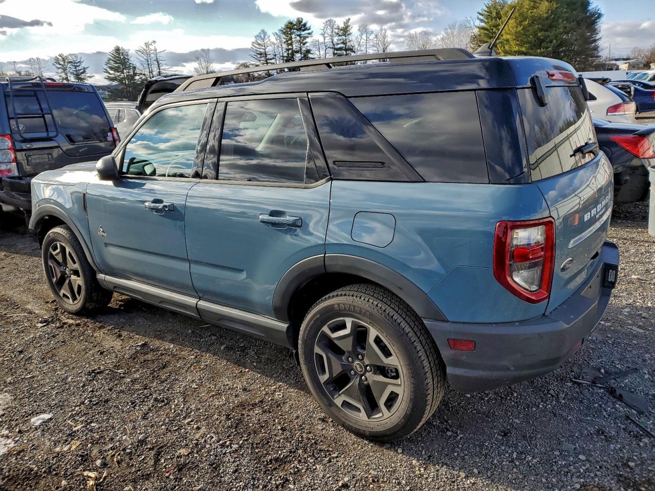 2021 Ford Bronco Sport Outer Banks - Image 2