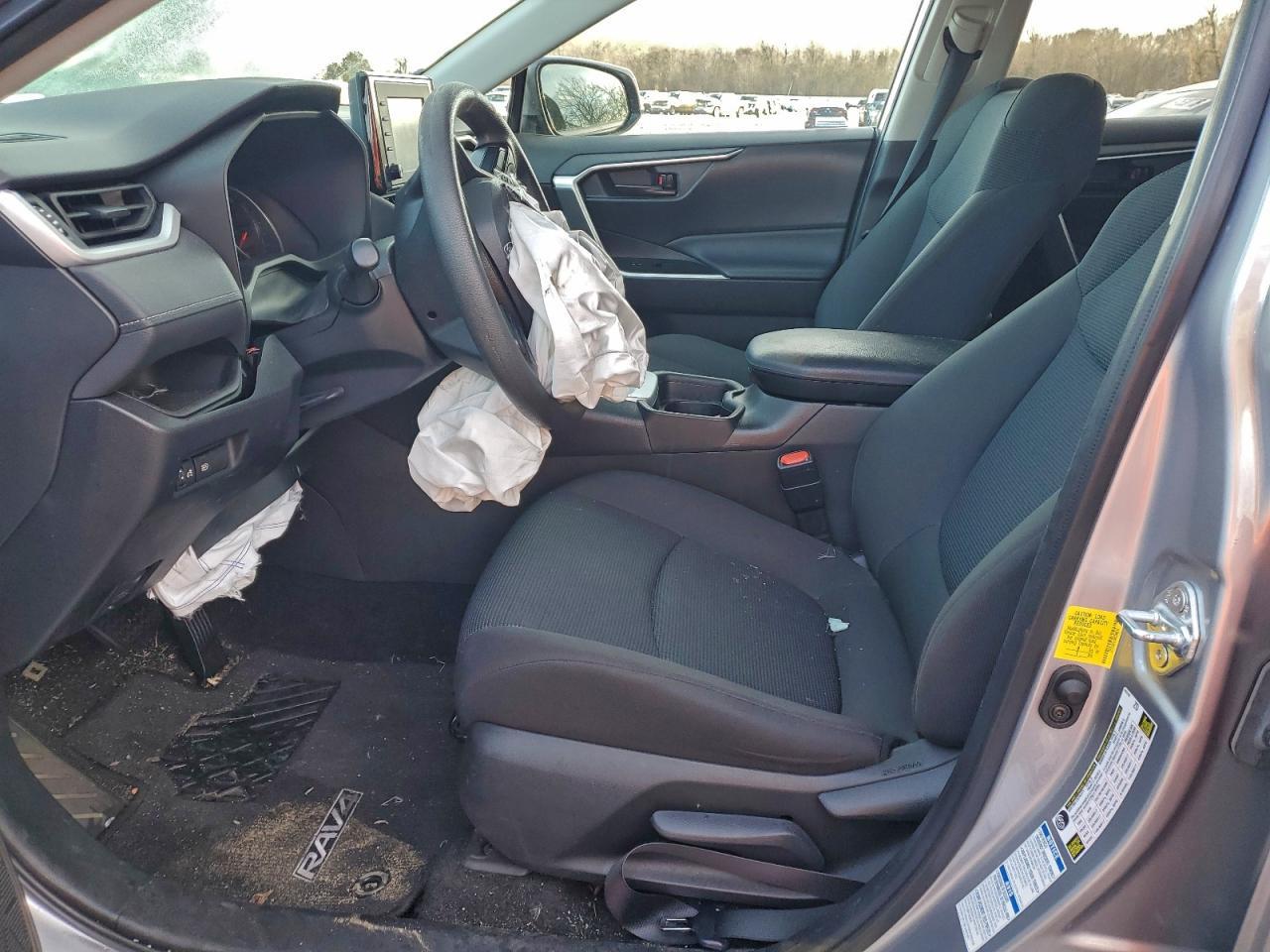 2021 Toyota Rav4 Le - Фото 7