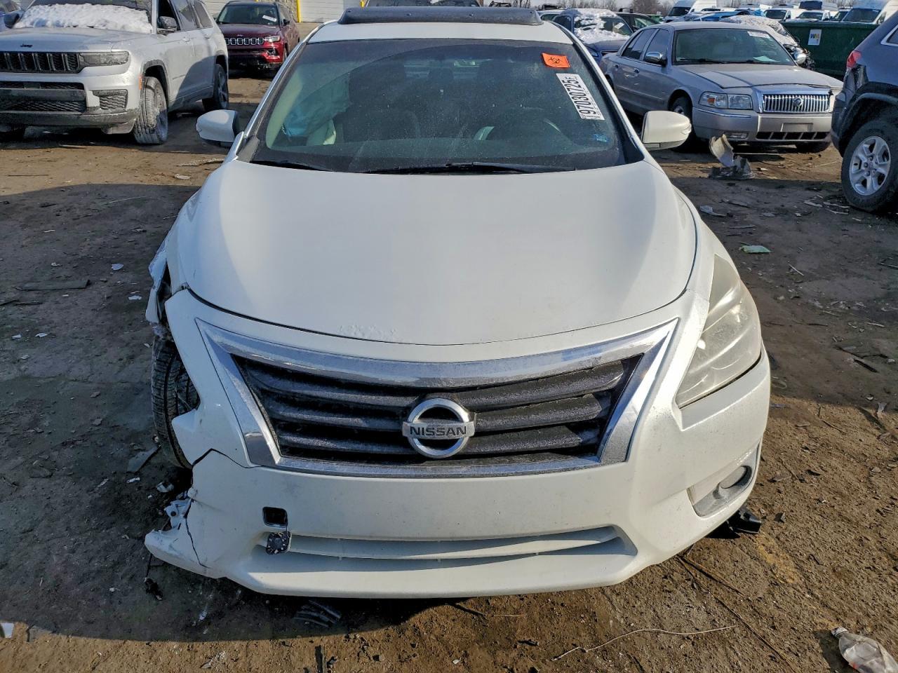 2014 Nissan Altima 2.5 - Image 5