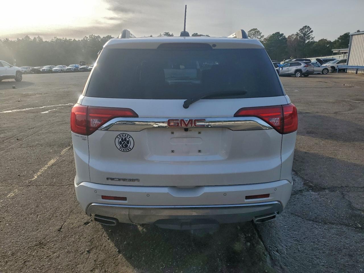 2018 GMC Acadia Denali - Image 6