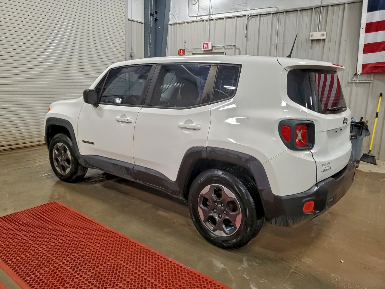 2016 Jeep Renegade Sport - Image 2