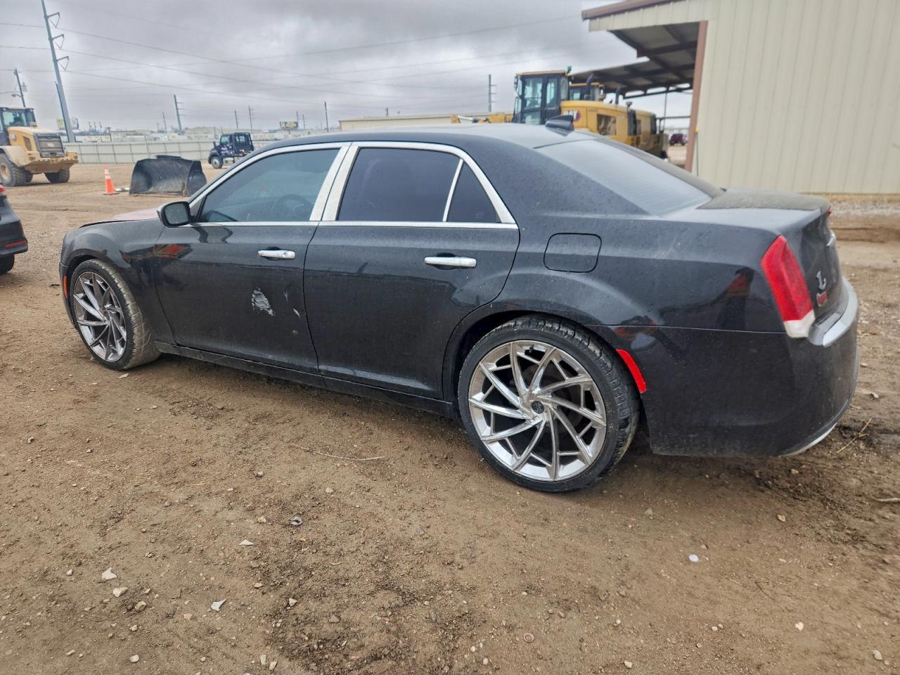 2015 Chrysler 300C - Image 2