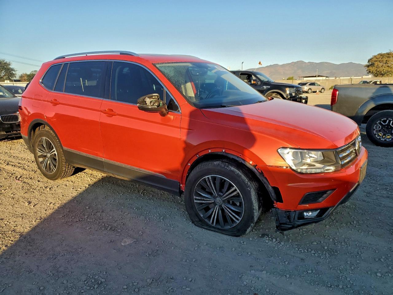 2018 Volkswagen Tiguan Se - Фото 4