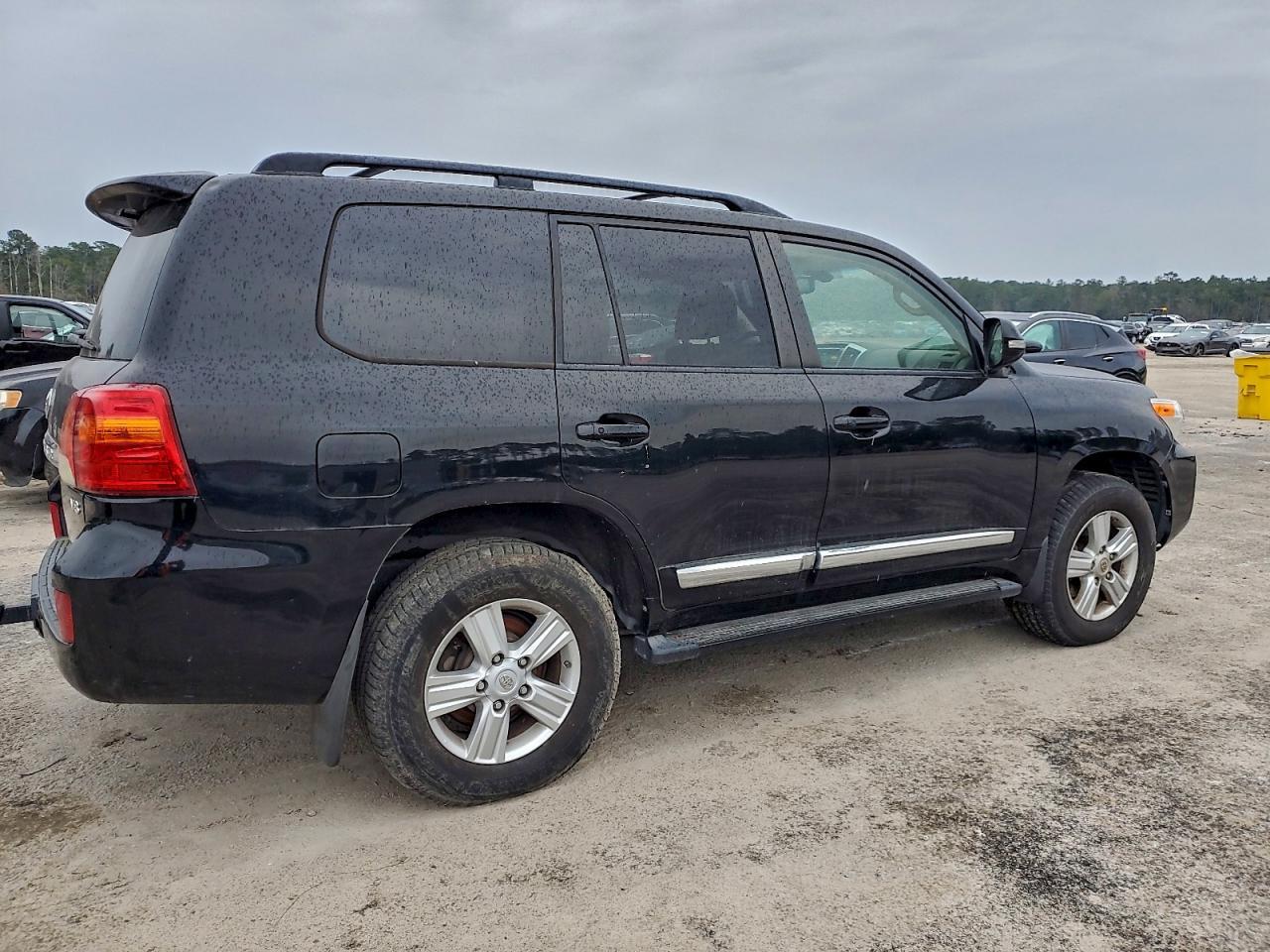 2014 Toyota Land Cruiser - Image 3