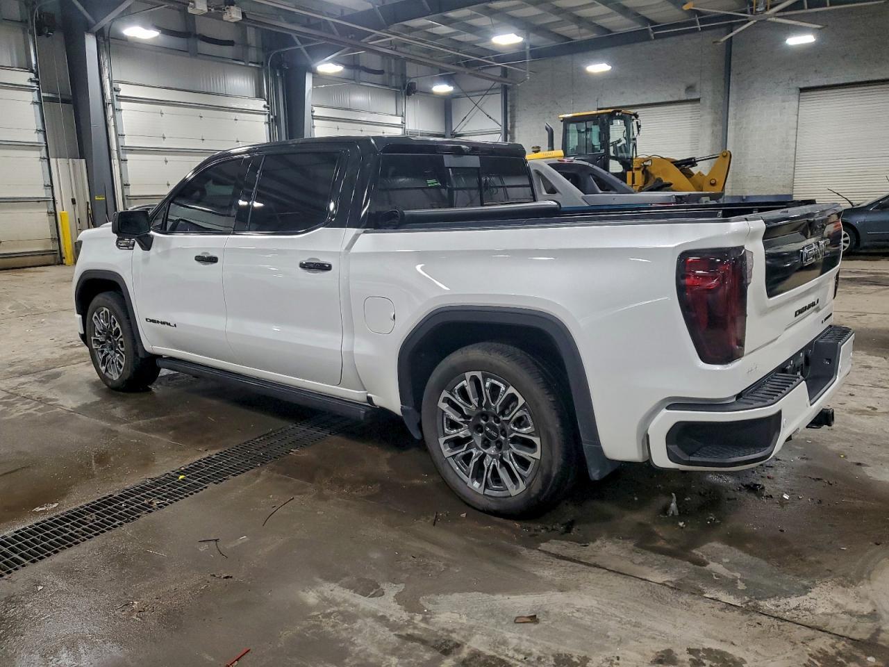 2023 GMC Sierra K1500 Denali Ultimate - Image 2