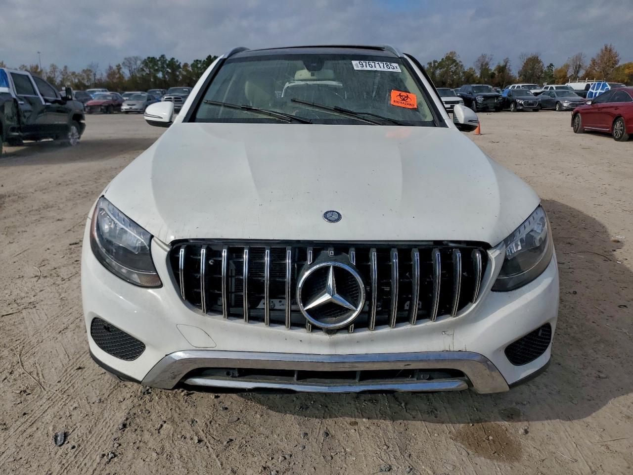 2017 Mercedes-Benz Glc 300 4Matic - Image 5