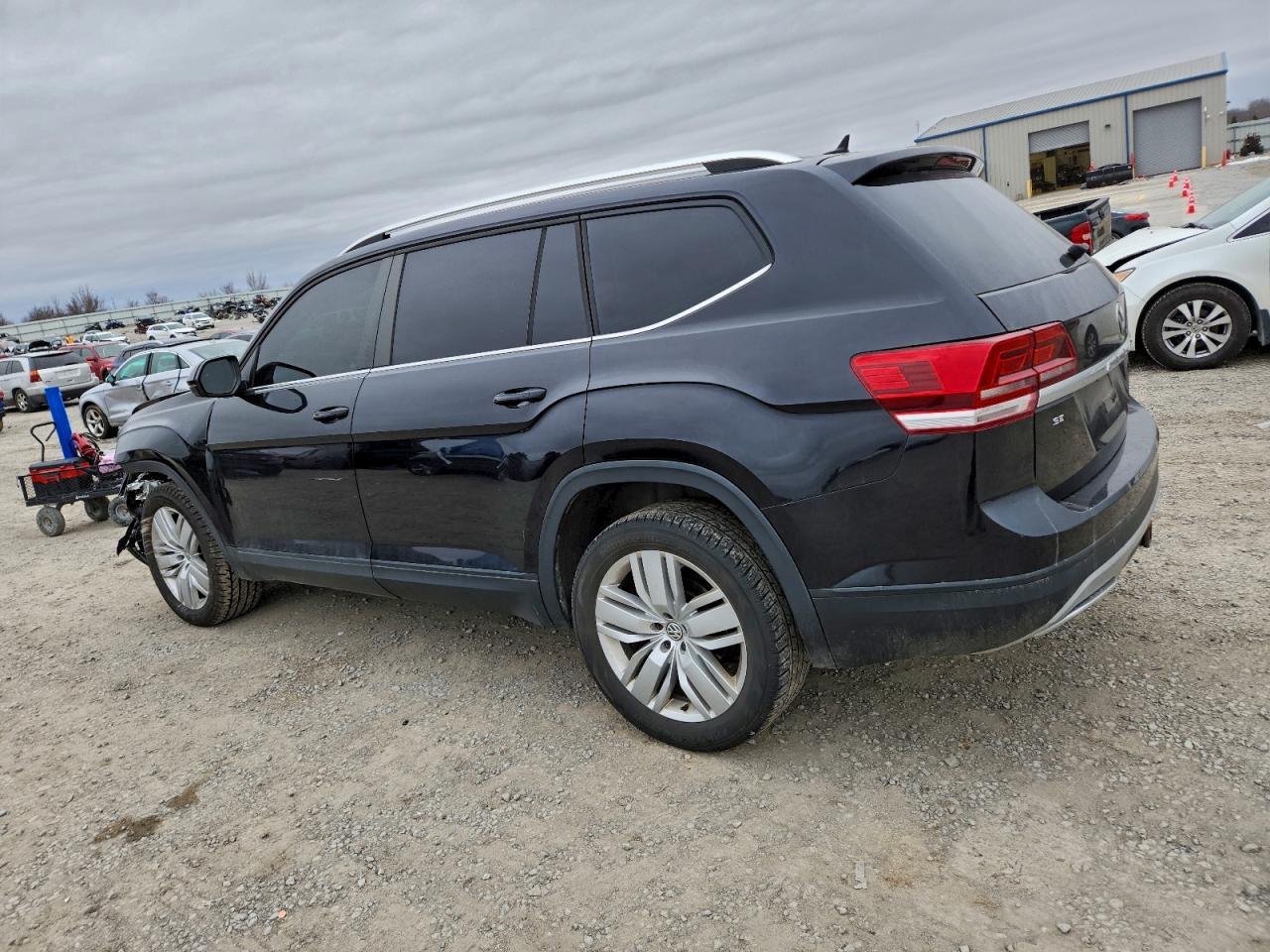 2019 Volkswagen Atlas Se - Фото 2