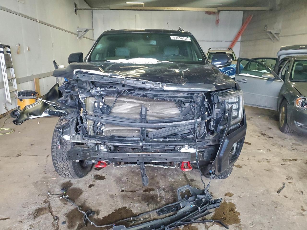 2021 GMC Yukon Xl K1500 At4 - Image 5