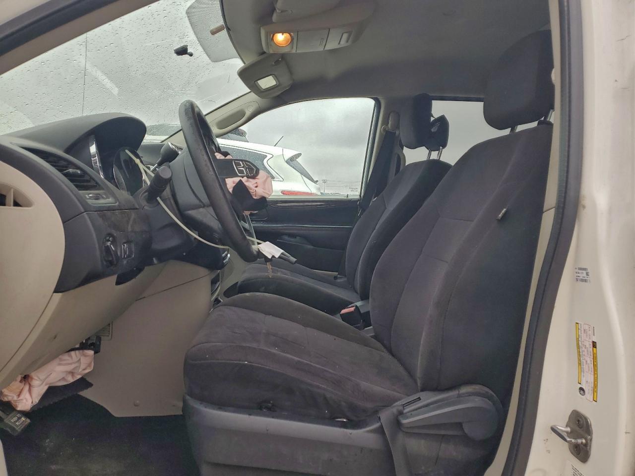 2011 Dodge Grand Caravan Express - Фото 7