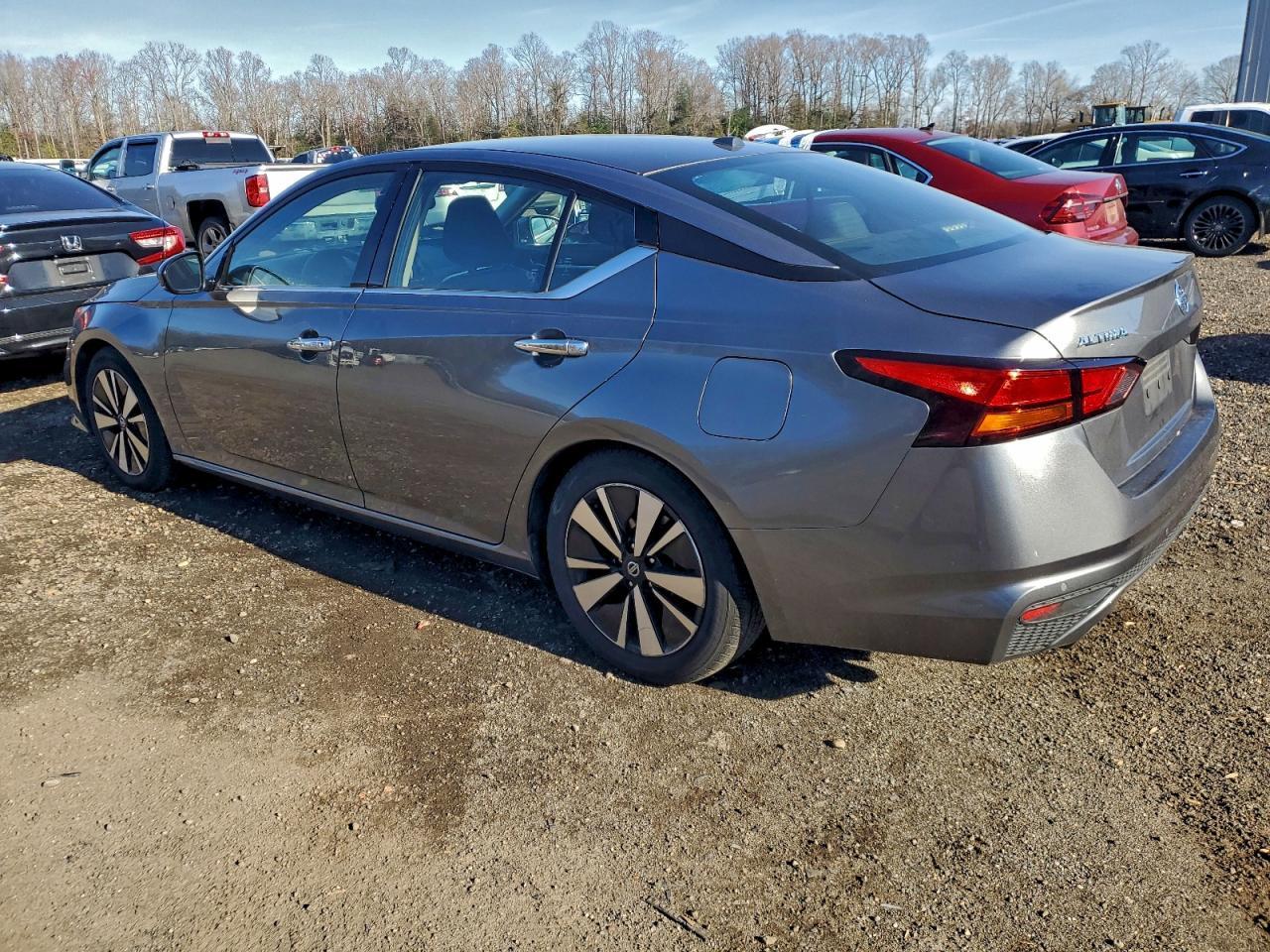2019 Nissan Altima Sl - Фото 2