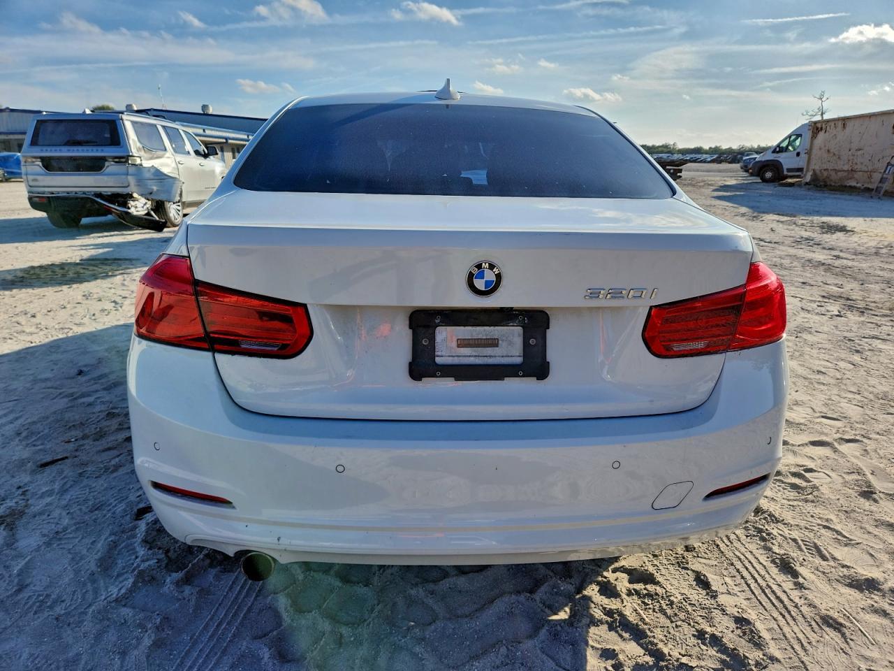 2017 BMW 320 I - Image 6