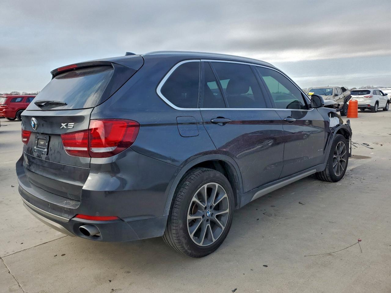 2017 BMW X5 xDrive35I - Фото 3