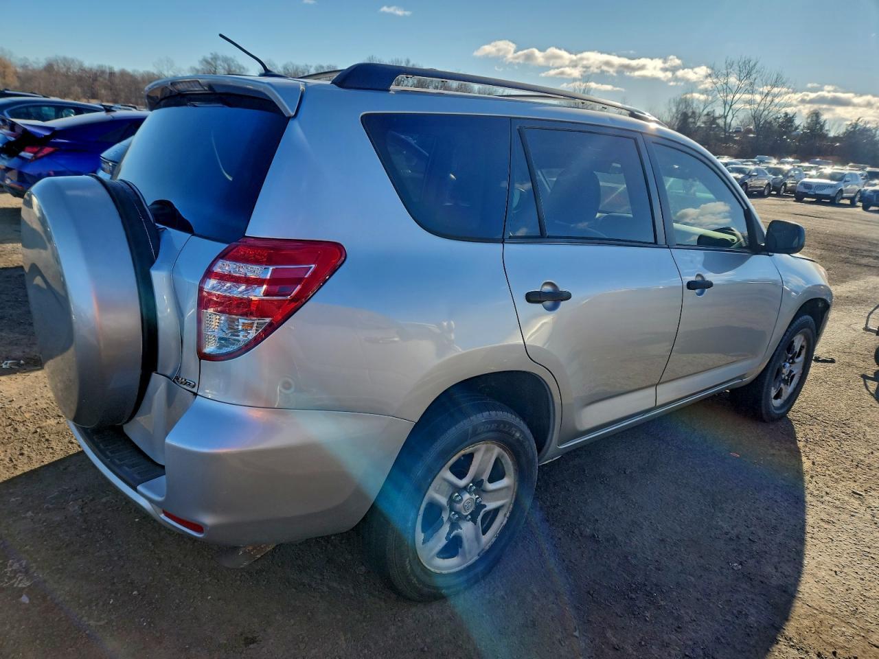 2011 Toyota Rav4 - Фото 3
