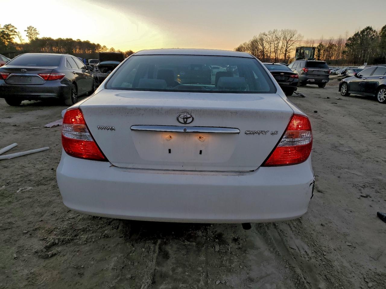 2003 Toyota Camry Le - Фото 6