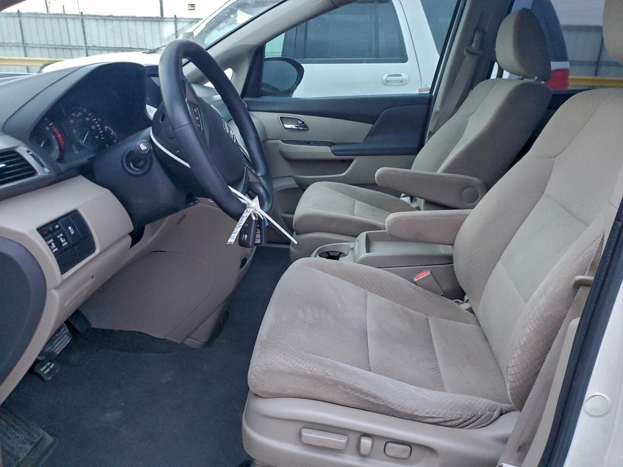 2016 Honda Odyssey Ex - Image 7