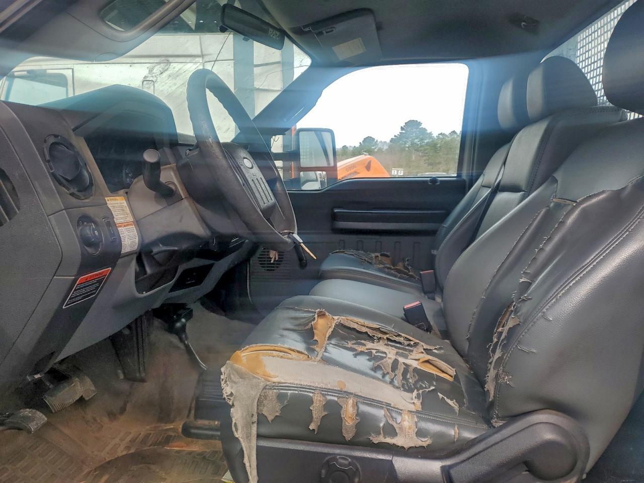 2011 Ford F550 Forestry Bucket Truck - Image 7