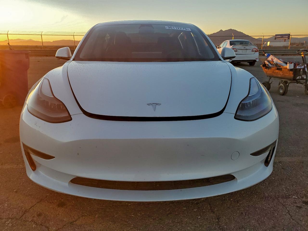 2023 Tesla Model 3 - Фото 5
