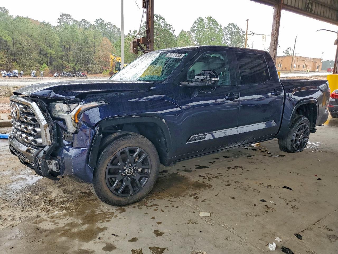 2023 Toyota Tundra Crewmax Platinum