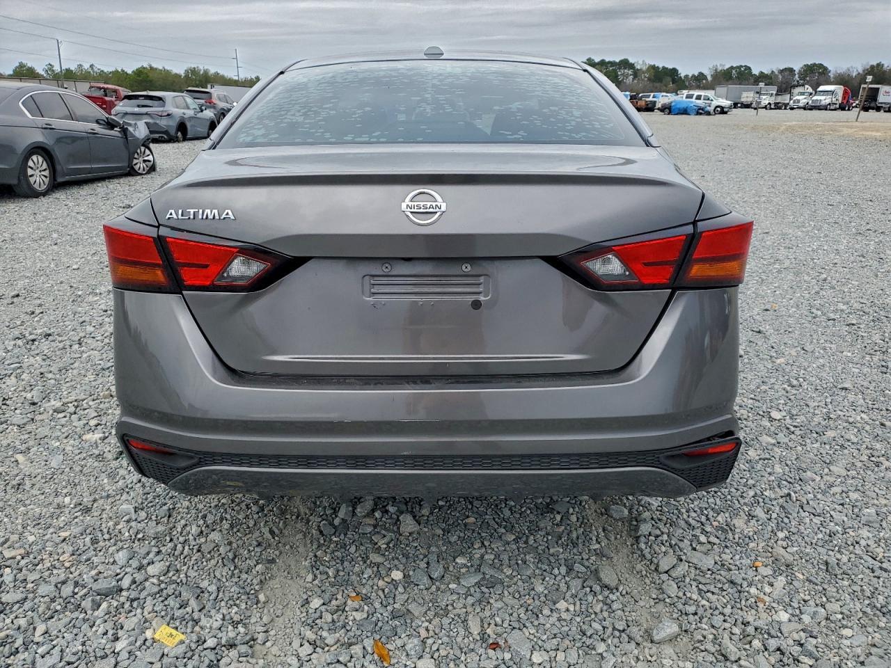 2019 Nissan Altima S - Фото 6