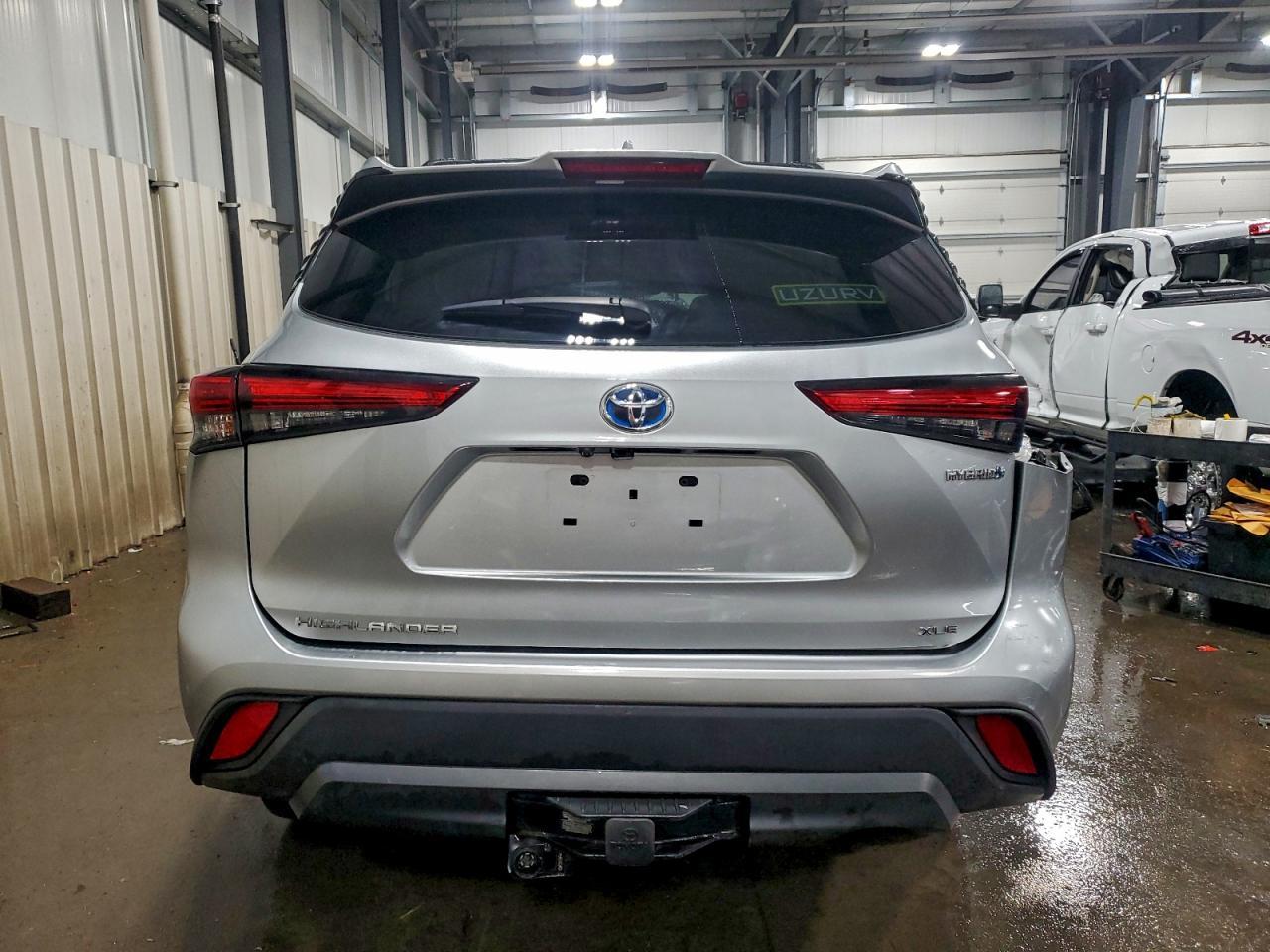 2021 Toyota Highlander Hybrid Xle - Image 6