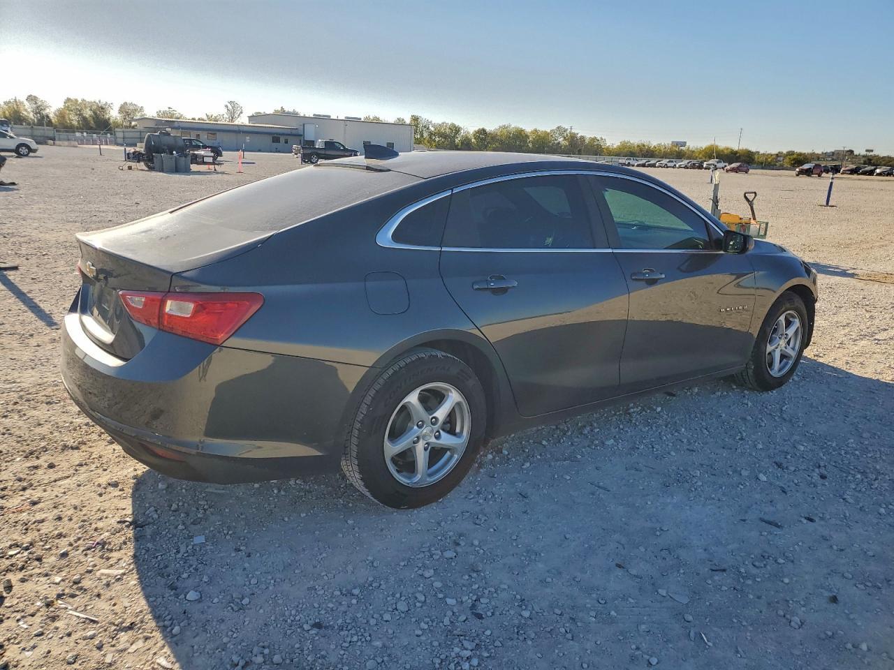 2018 Chevrolet Malibu Ls - Фото 3
