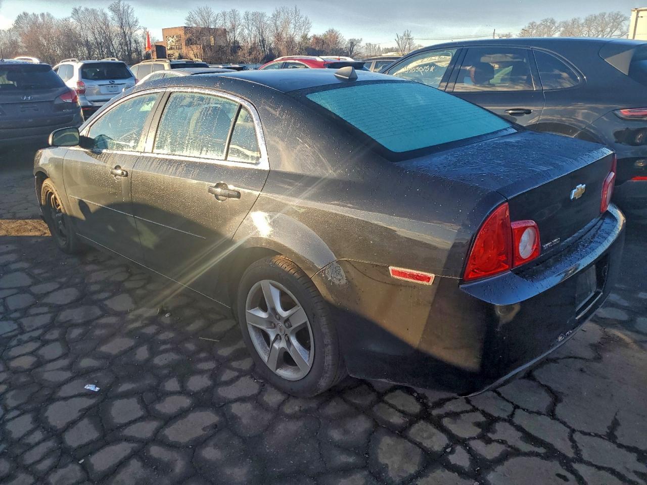 2012 Chevrolet Malibu Ls - Фото 2