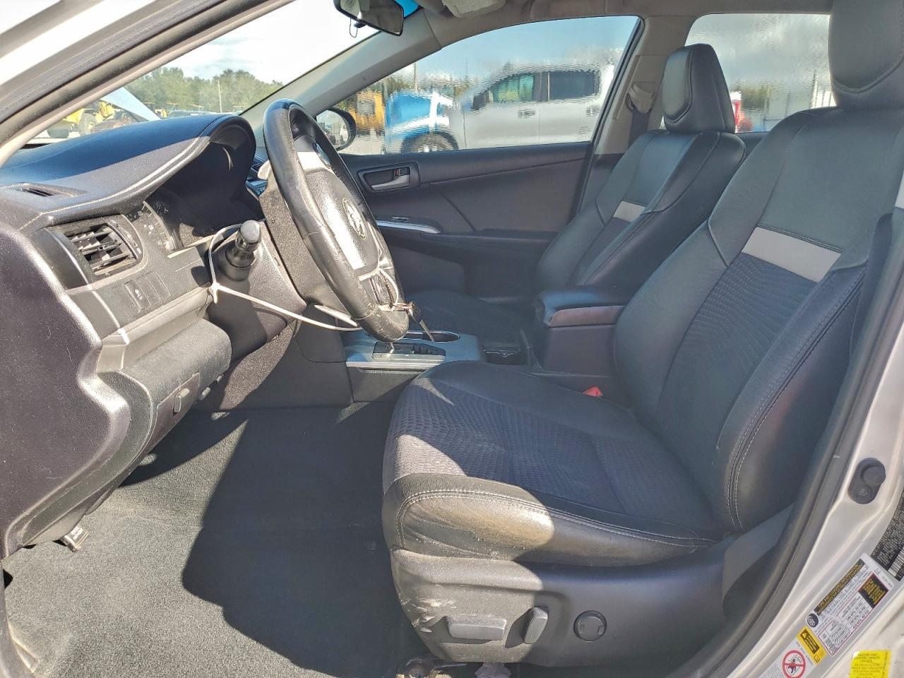 2014 Toyota Camry L - Фото 7