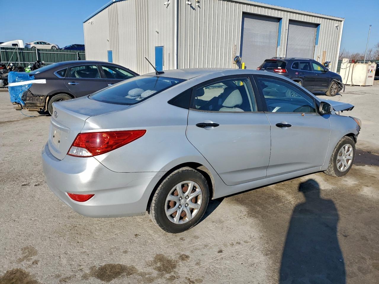 2012 Hyundai Accent Gls - Фото 3