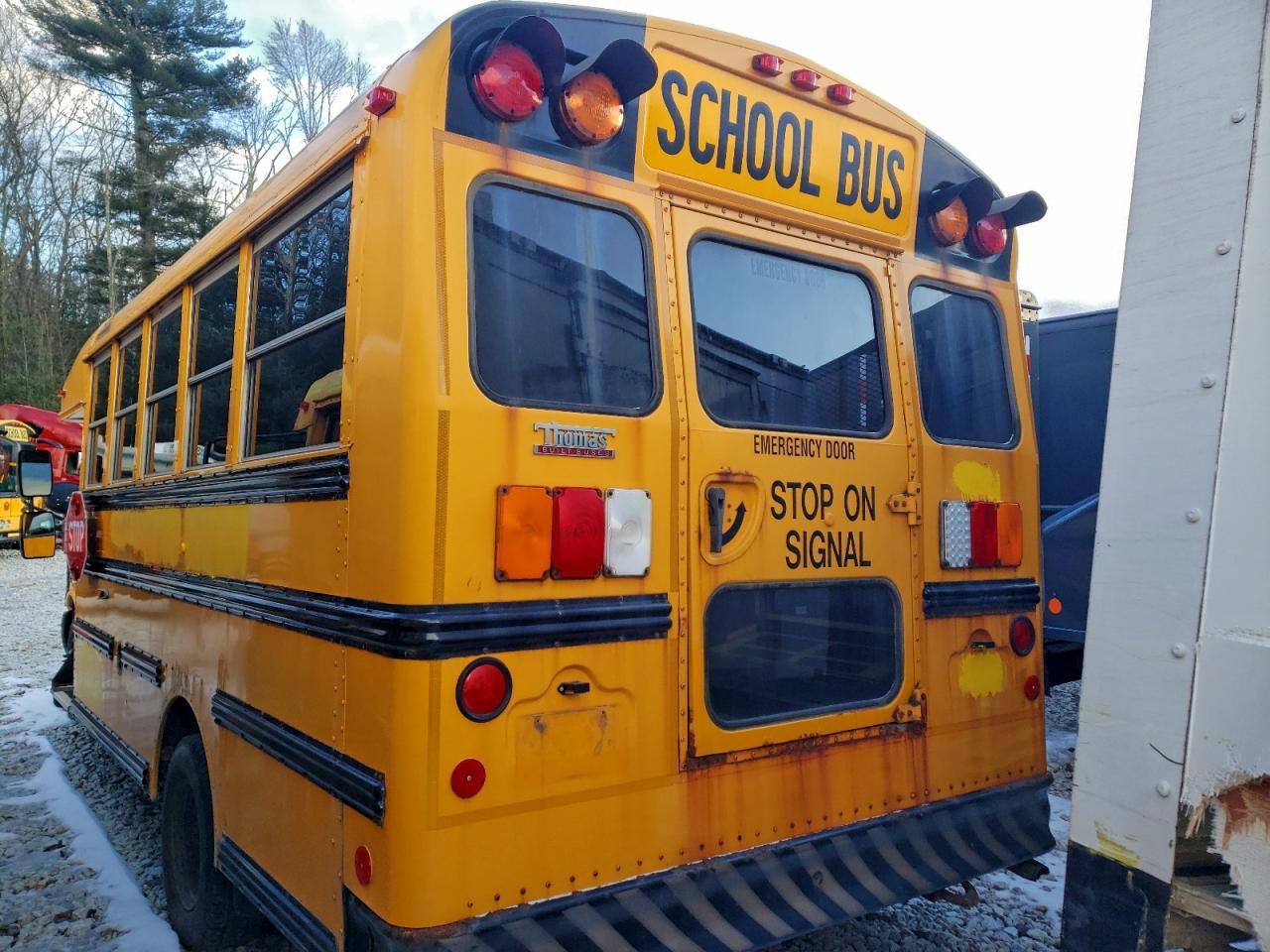 2012 Chevrolet Express School Bus - Фото 3