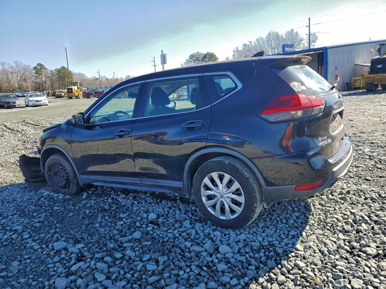 2017 Nissan Rogue S - Фото 2