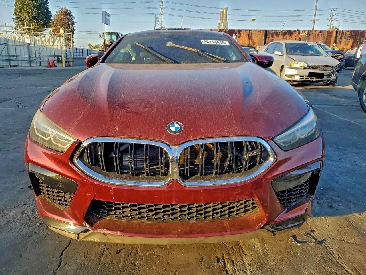 2022 BMW M8 - Фото 5