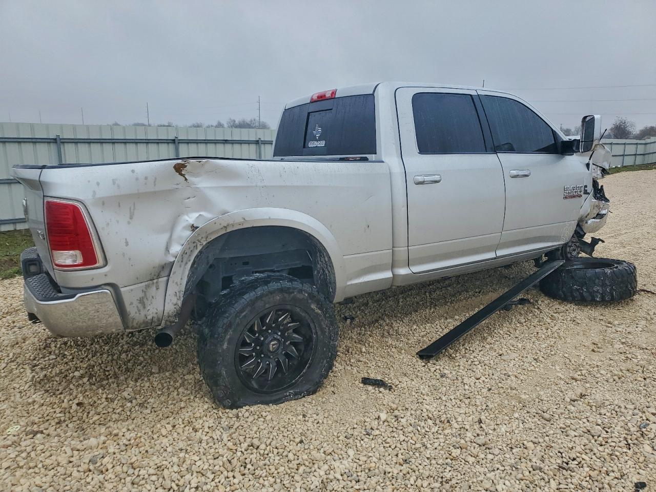 2017 Ram 2500 Laramie - Image 3