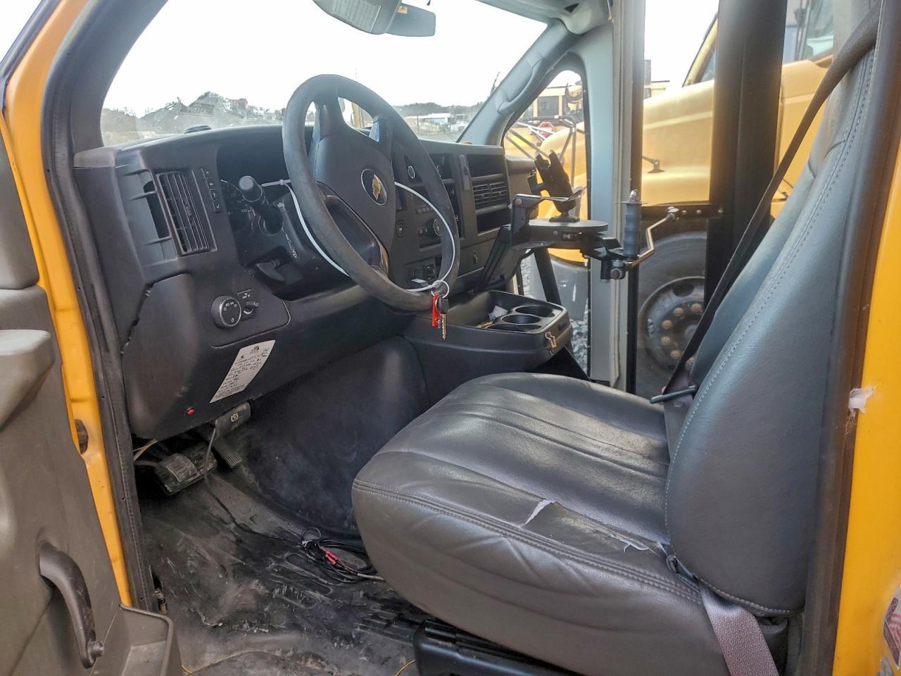 2011 Cprd Express G4500 - School Bus - Фото 5