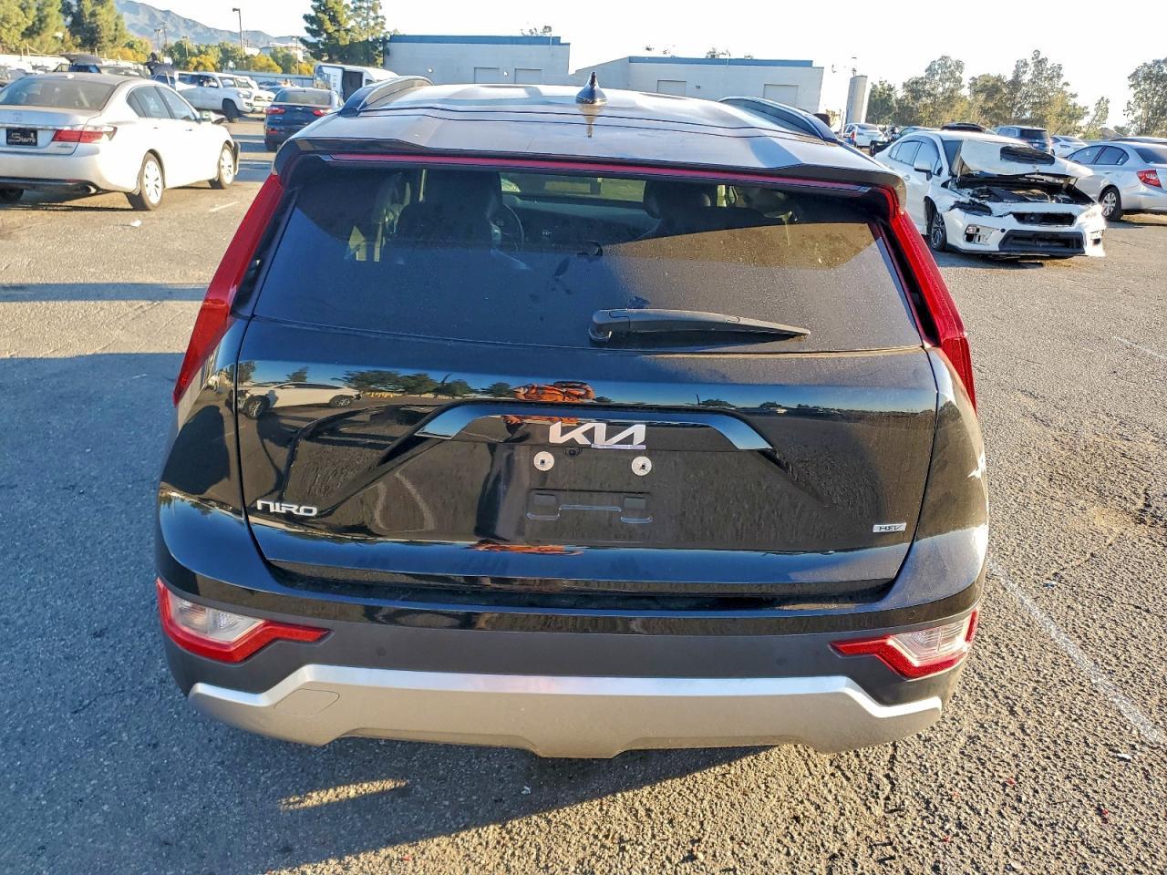 2024 Kia Niro Ex - Image 6