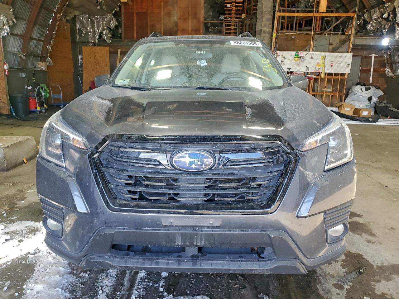 2023 Subaru Forester Premium - Image 5