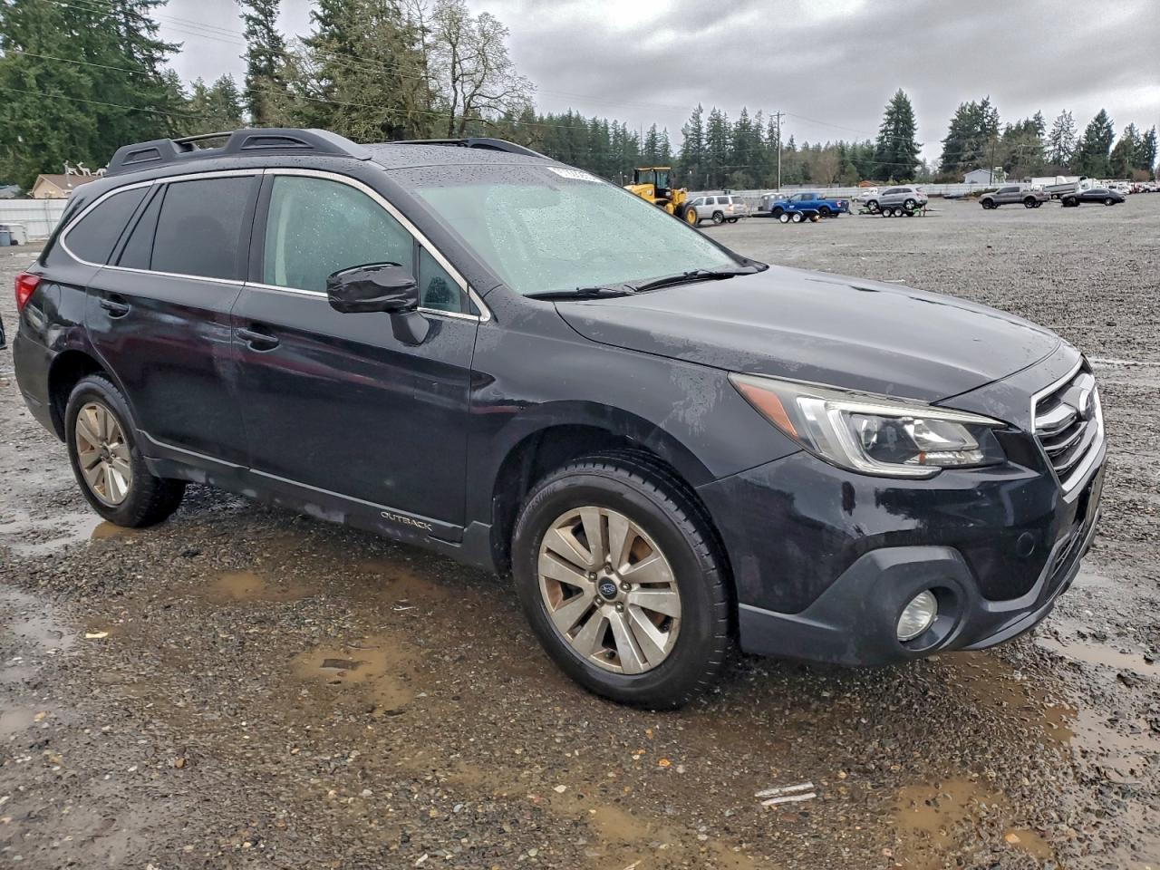 2018 Subaru Outback 2.5I Premium - Image 4