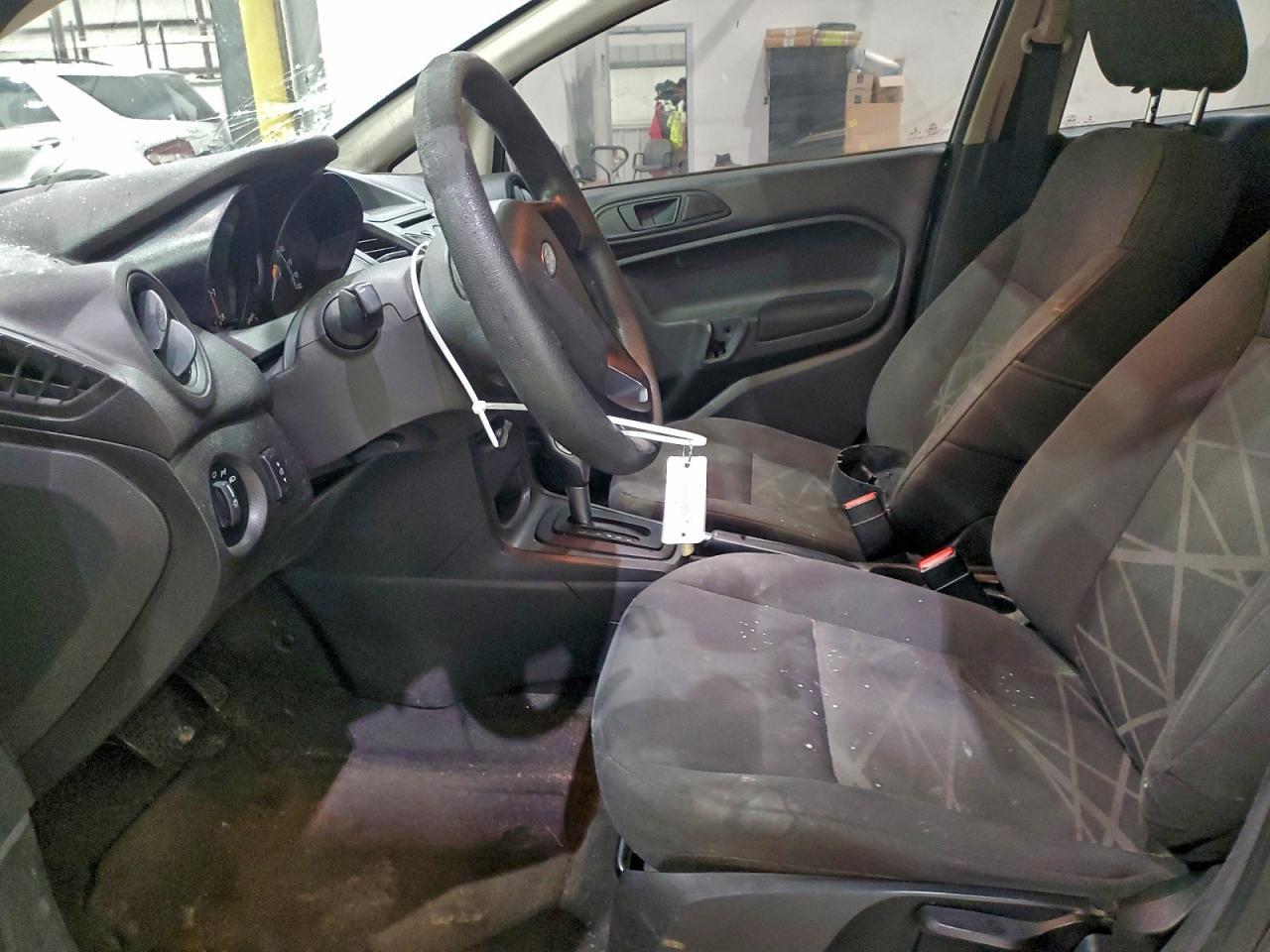 2015 Ford Fiesta S - Фото 7