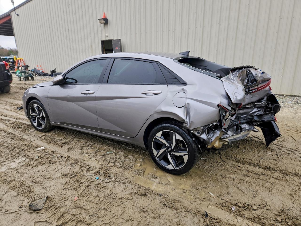 2023 Hyundai Elantra Sel - Фото 2