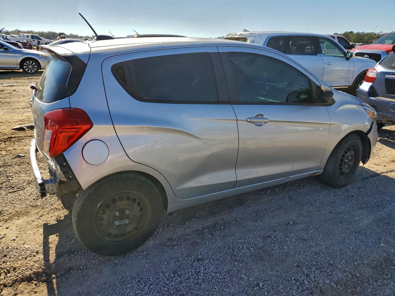 2019 Chevrolet Spark Ls - Фото 3
