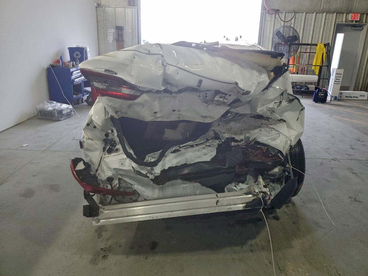 2025 Toyota Camry Se - Image 6