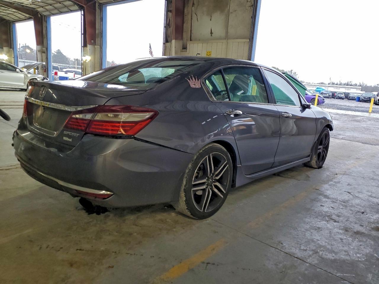 2016 Honda Accord Sport - Image 3
