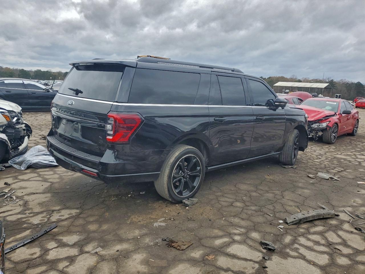 2023 Ford Expedition Max Limited - Image 3