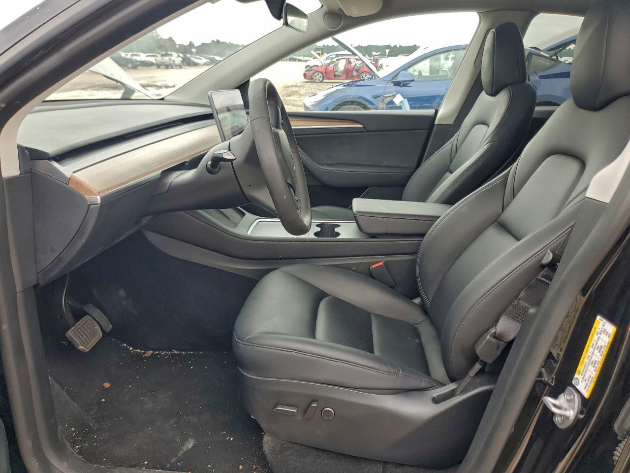 2023 Tesla Model Y - Image 7