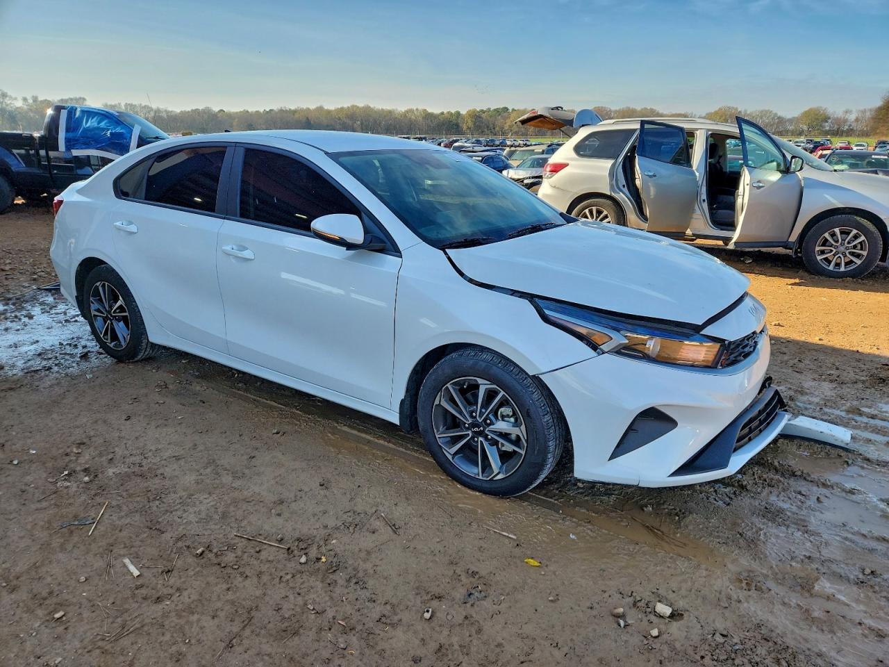 2024 Kia Forte Lx - Фото 4