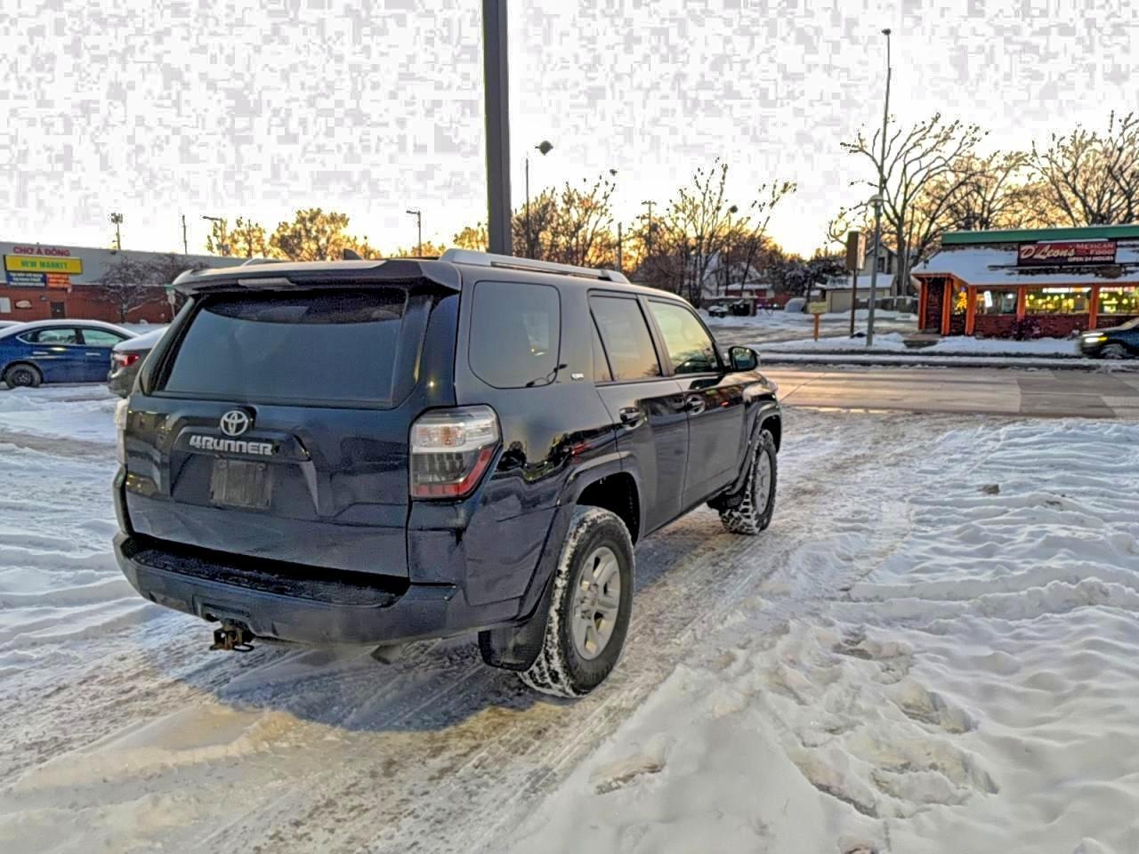 2017 Toyota 4Runner Sr5/Sr5 Premium - Фото 4