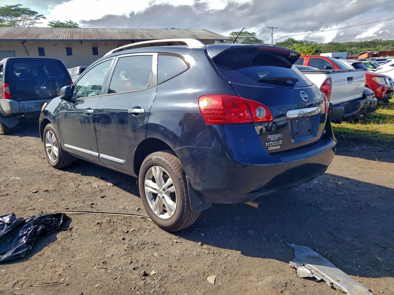 2015 Nissan Rogue Select S - Image 2