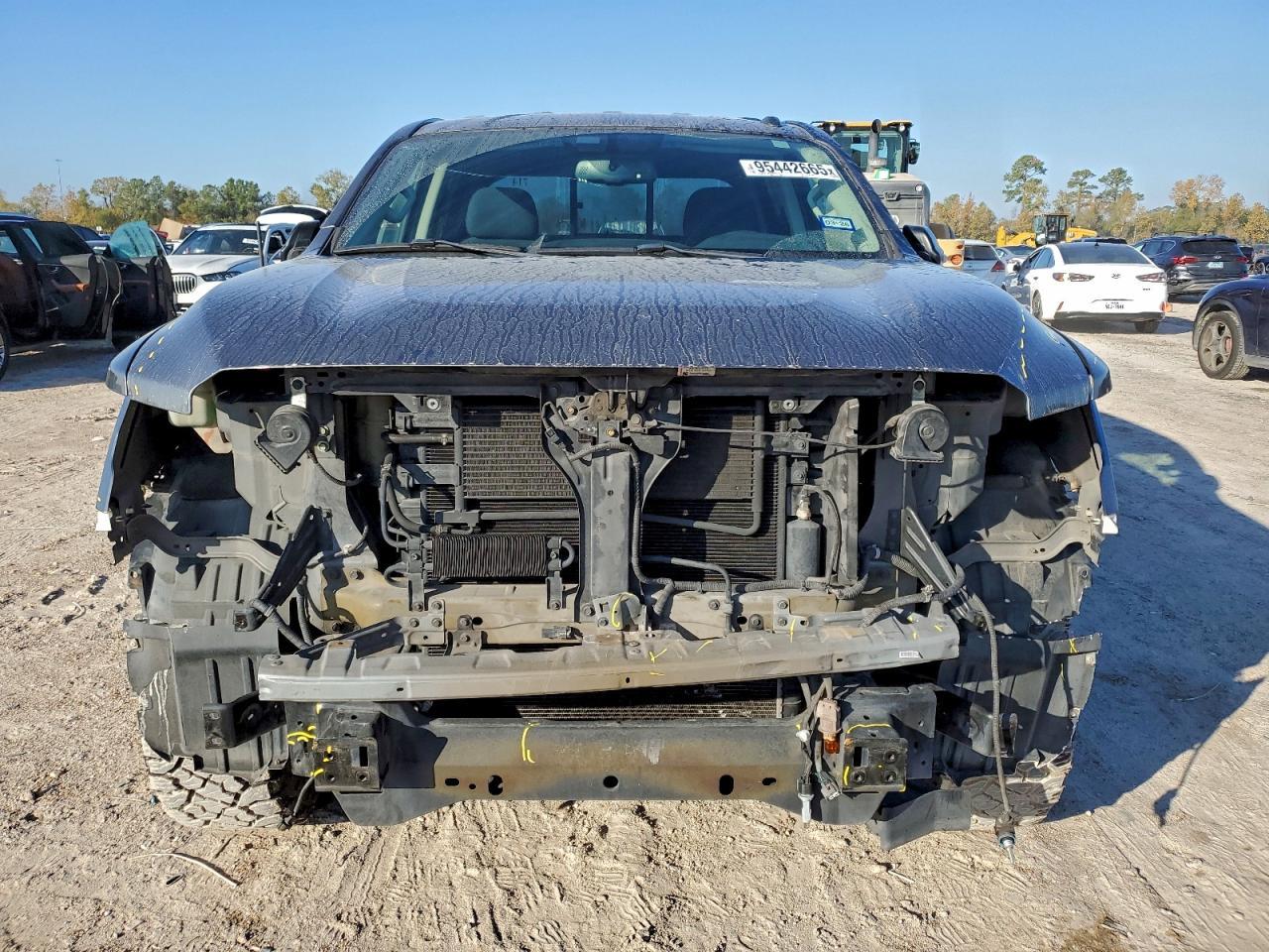 2017 Nissan Titan S - Image 5