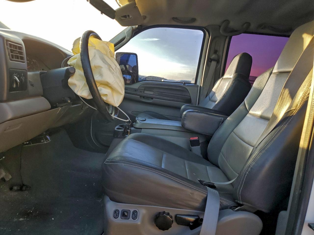 2004 Ford F250 Super Duty - Image 7